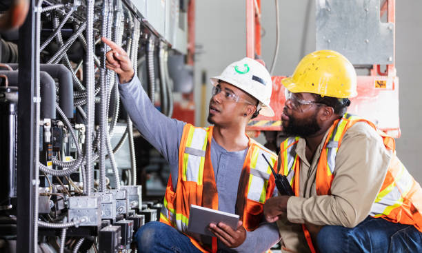 Best Local Electrician Companies  in Hagerstown, IN
